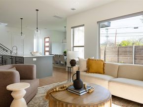 709 W St Elmo RD 1, Austin TX 78745