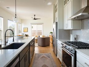 709 W St Elmo RD 1, Austin TX 78745