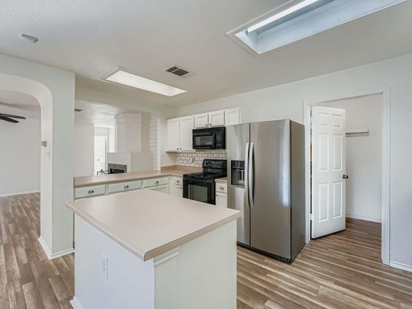 1334 Water Spaniel WAY, Round Rock TX 78664