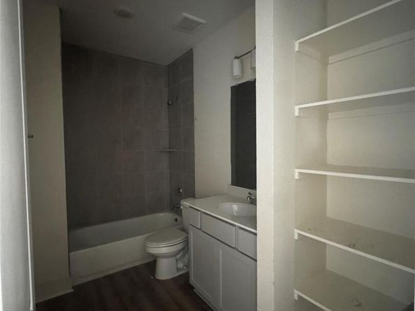 4500 Silverhill DR, Lago Vista TX 78645