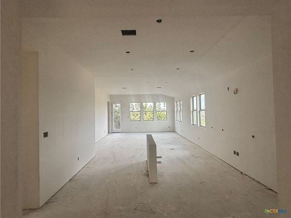 4500 Silverhill DR, Lago Vista TX 78645