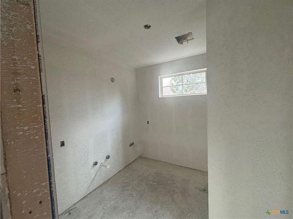 4500 Silverhill DR, Lago Vista TX 78645