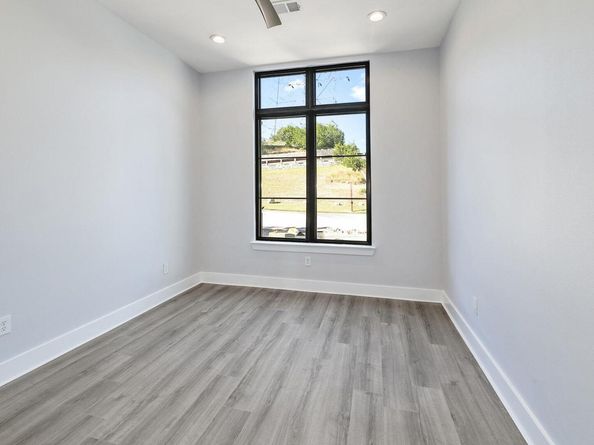 5717 Lost Horizon DR 2, Austin TX 78759