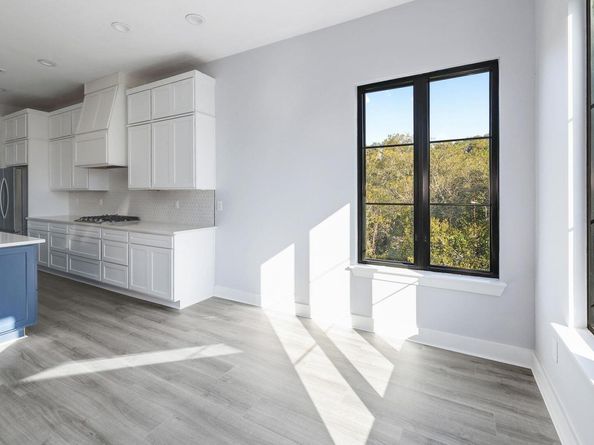 5717 Lost Horizon DR 2, Austin TX 78759