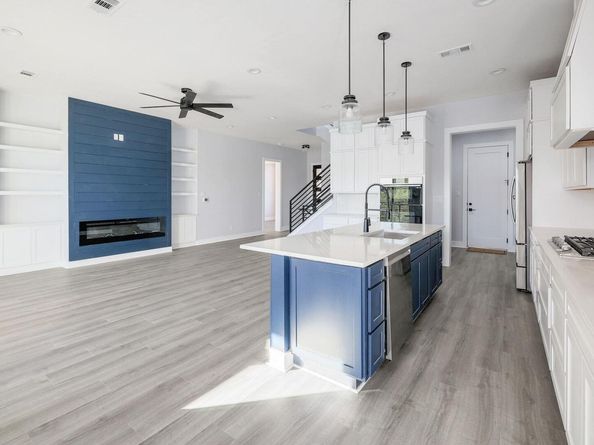 5717 Lost Horizon DR 2, Austin TX 78759