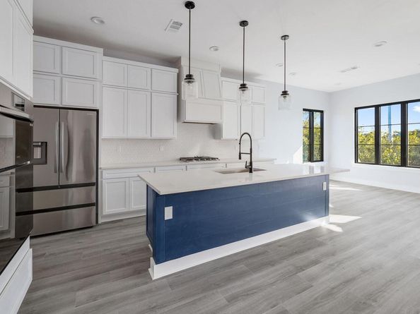 5717 Lost Horizon DR 2, Austin TX 78759