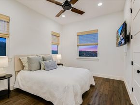 211 Ronay DR, Spicewood TX 78669