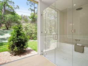 1812 Basin Ledge E, West Lake Hills TX 78746