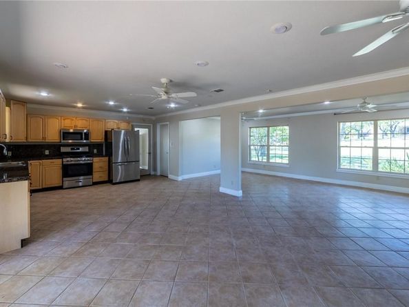 11801 Bell Ave, Austin TX 78759