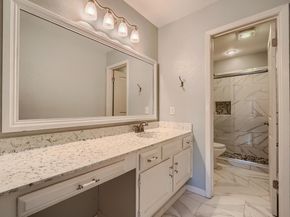 2002 Verbena DR 1336B, Austin TX 78750