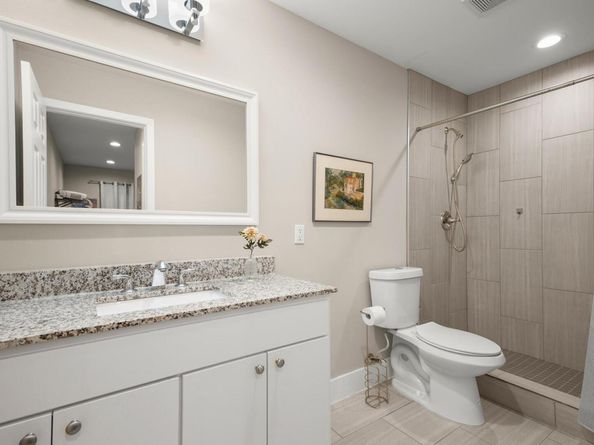 935 La Posada DR 148, Austin TX 78752