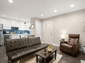 935 La Posada DR 148, Austin TX 78752