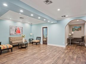 935 La Posada DR 148, Austin TX 78752