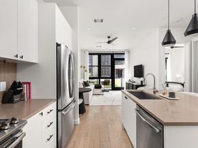 800 Embassy DR 113, Austin TX 78702