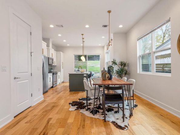 1301 Cometa ST A, Austin TX 78721