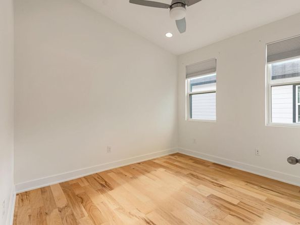 1301 Cometa ST A, Austin TX 78721