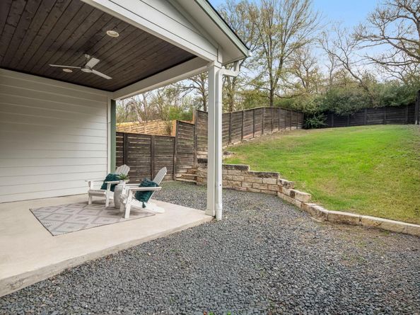 1301 Cometa ST A, Austin TX 78721