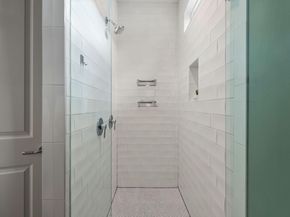 1301 Cometa ST A, Austin TX 78721