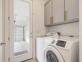 1301 Cometa ST A, Austin TX 78721