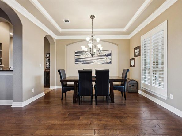 613 Horseback HOLW, Austin TX 78732