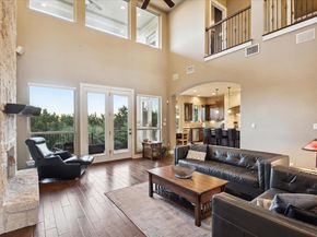 613 Horseback HOLW, Austin TX 78732