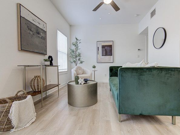 2106 Cullen Ave 208, Austin TX 78757