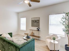 2106 Cullen Ave 208, Austin TX 78757