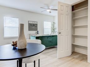 2106 Cullen Ave 208, Austin TX 78757