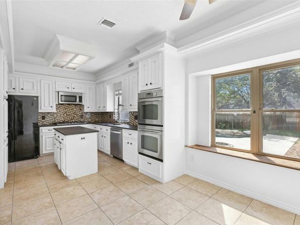 401 Applewood DR, Pflugerville TX 78660