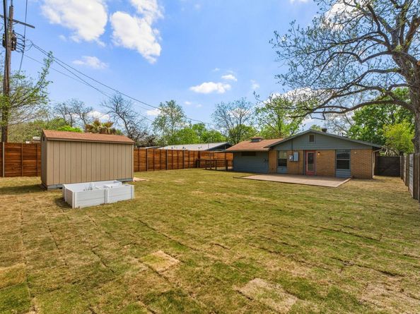 1812 Forestglade DR, Austin TX 78745