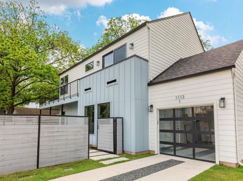 1113 Walton LN