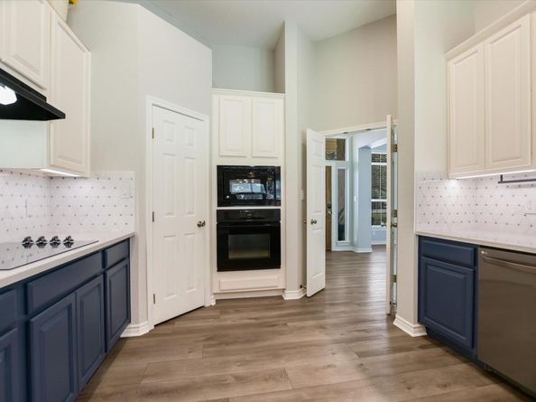408 Cargill DR, Spicewood TX 78669