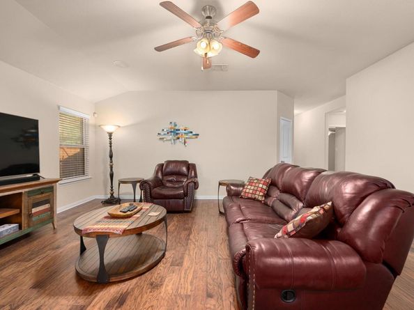 1108 April Meadows LOOP, Georgetown TX 78626