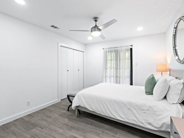 3520 Highland View DR, Austin TX 78731