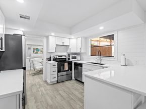 3520 Highland View DR, Austin TX 78731