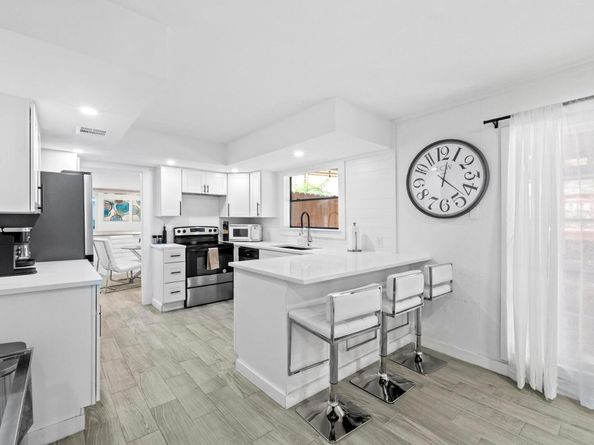 3520 Highland View DR, Austin TX 78731