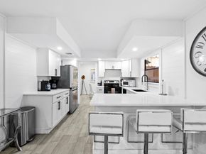 3520 Highland View DR, Austin TX 78731