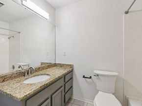 2507 Quarry RD D, Austin TX 78703
