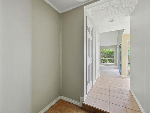 6810 Windrift WAY, Austin TX 78745