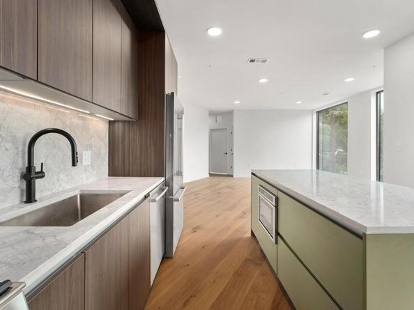 2209 S 1st ST 206, Austin TX 78704