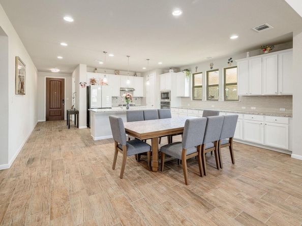 1136 Almeria BND, Leander TX 78641