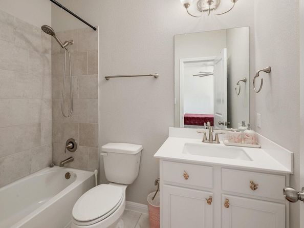 1136 Almeria BND, Leander TX 78641