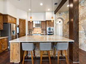 2002 Kinney Ave A, Austin TX 78704