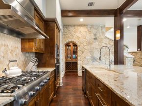 2002 Kinney Ave A, Austin TX 78704