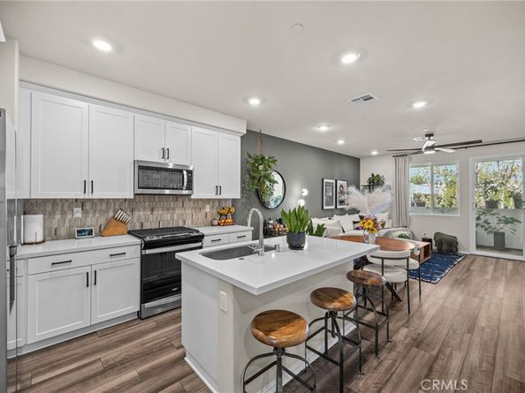 1752 Cayton Loop, West Covina CA 91790