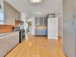 279 N 11th Avenue, Upland CA 91786