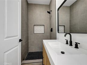 3515 S Norton, Los Angeles CA 90018