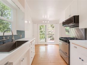 432 Fernwood Pacific, Topanga CA 90290