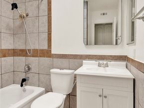 9906 Owensmouth 14, Chatsworth CA 91311