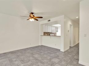 9906 Owensmouth 14, Chatsworth CA 91311